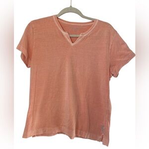 Woolrich Women's Short Sleeve V-Neck Tee Melon Size M Casual Basic